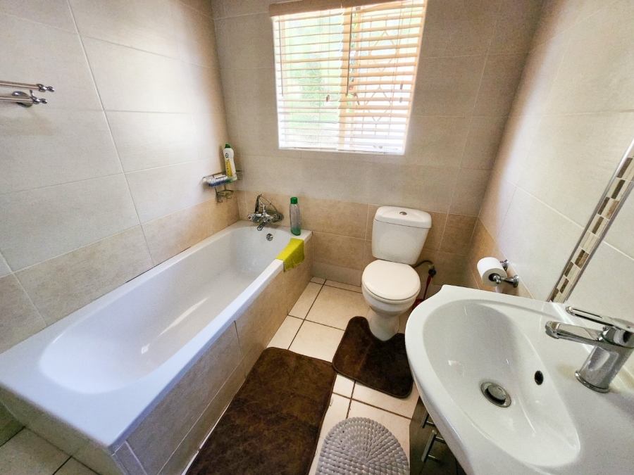 4 Bedroom Property for Sale in Wilkoppies North West